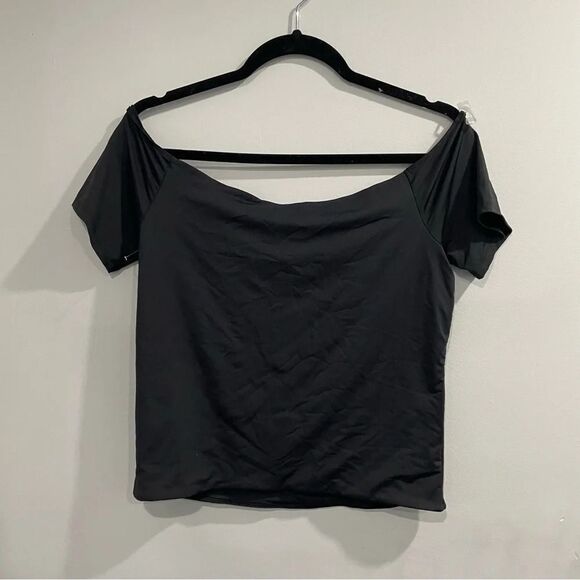 3/$25 ✺ Ardene contour boat neck shoulder black large top - Picture 4 of 4